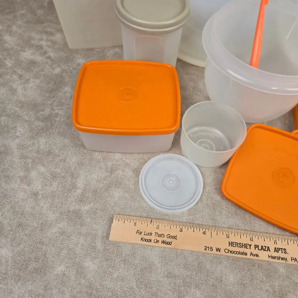 Tupperware vintage orange